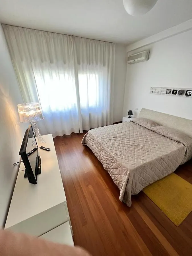 Piazza Italia Luxury Apartment Chianciano Terme 0*,